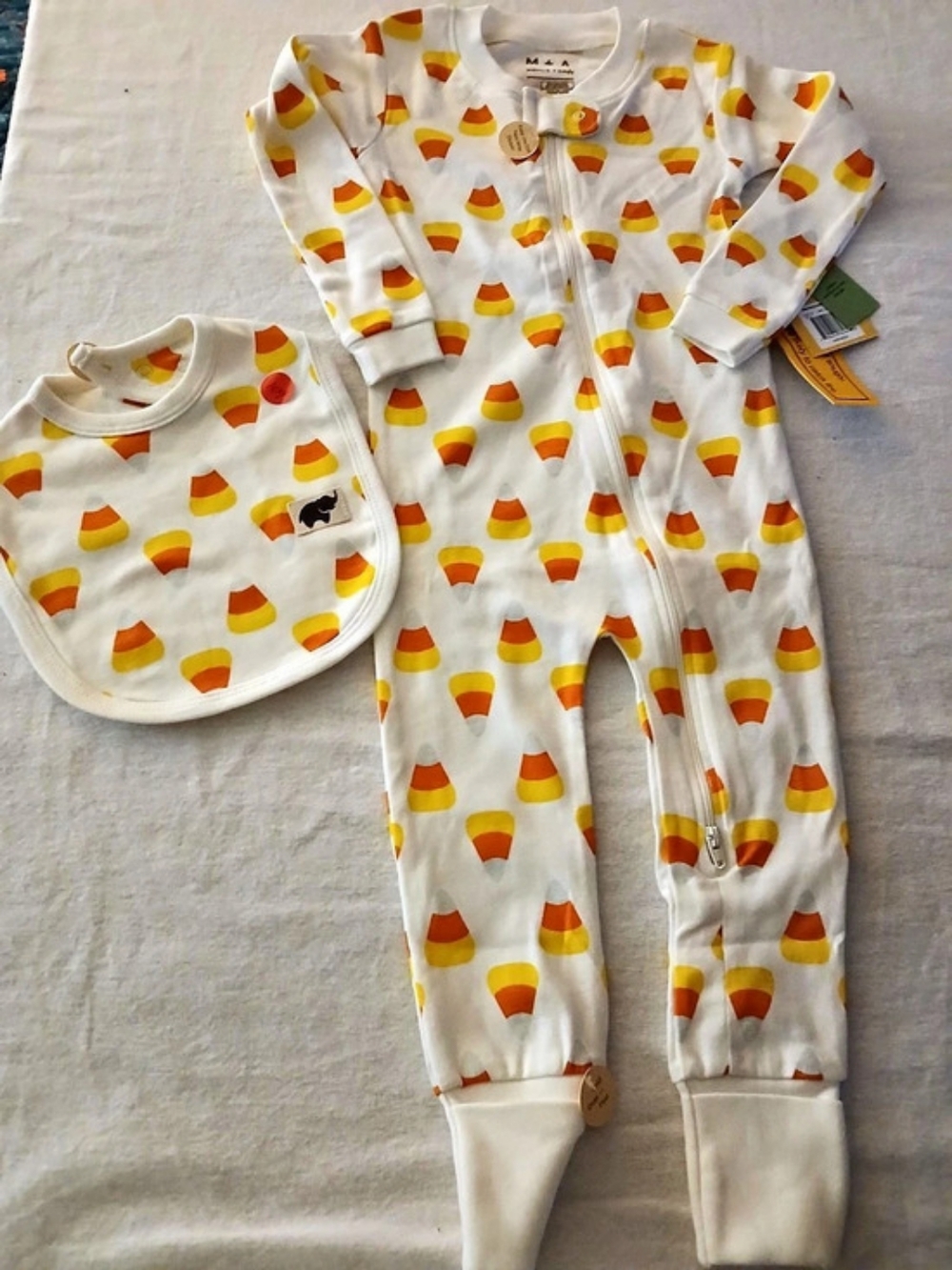 Monica + Andy Organic Cotton Footed Sleeper and Bib Set Candy Corn Baby 18-24M